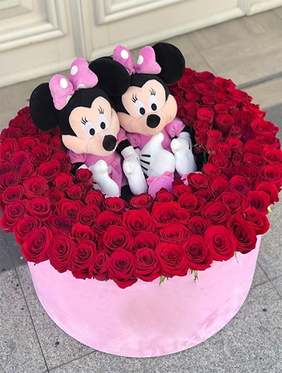 Özel Kutuda Renkli Güller ve Mickey Minnie 5910