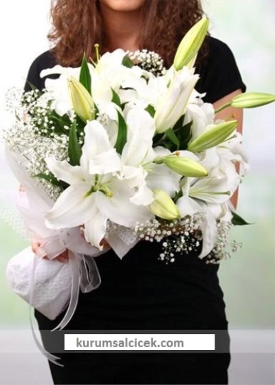 Zarif Beyaz Lilyum Buketi 
