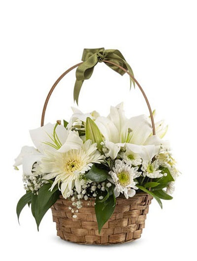 Dekor Sepet İçinde Beyaz Çiçekler